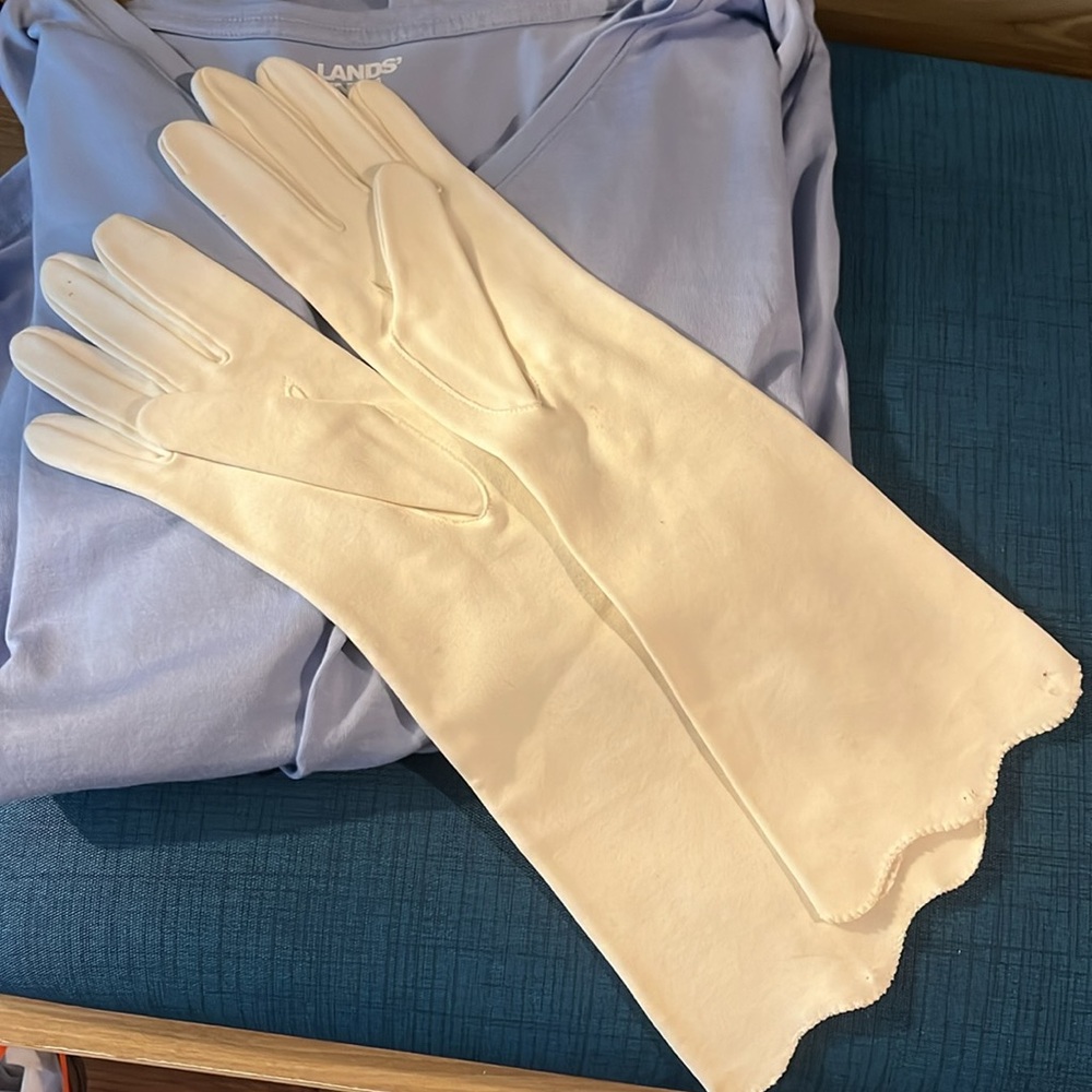 HANSEN EVENING GLOVES W RHINESTONES - Picture 4 of 5